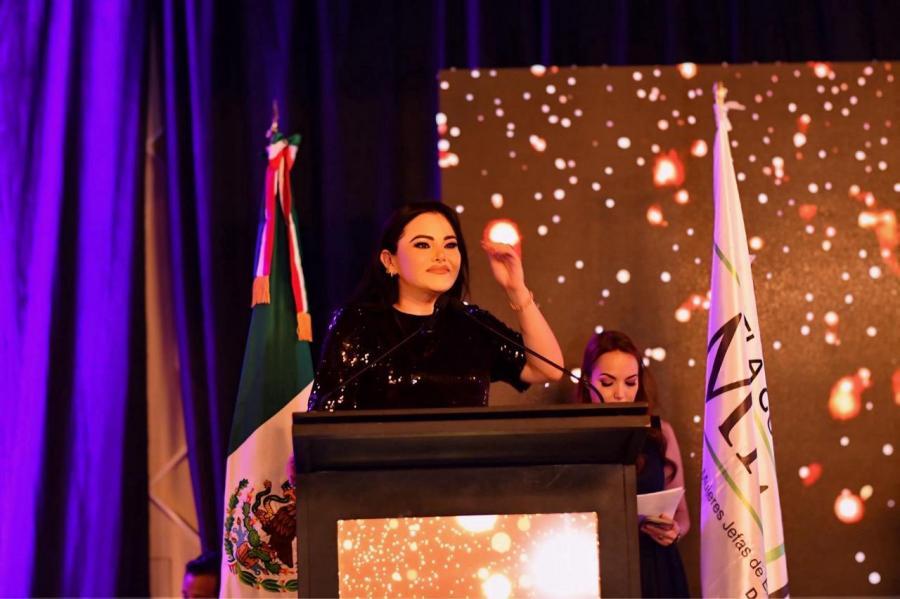 Entrega de la Medalla a la Excelencia Empresarial AMMJE 2025