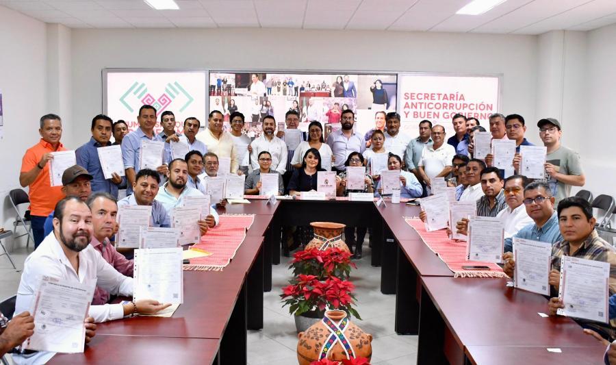 Fortalecen la Transparencia con la Entrega de Constancias del Registro de Contratistas 2025