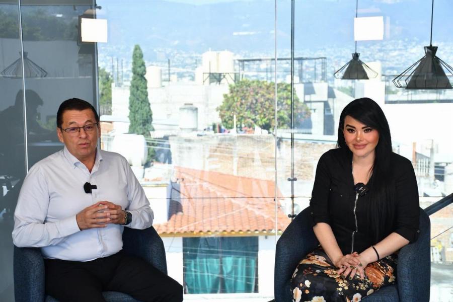 La Mtra. Ana Laura Romero Basurto sostuvo una entrevista con Amet Samayoa Arce, director del Diario Últimatum