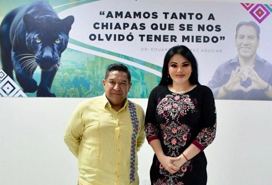 Reunión de trabajo con el notario público Ovidio Cortázar Ramos