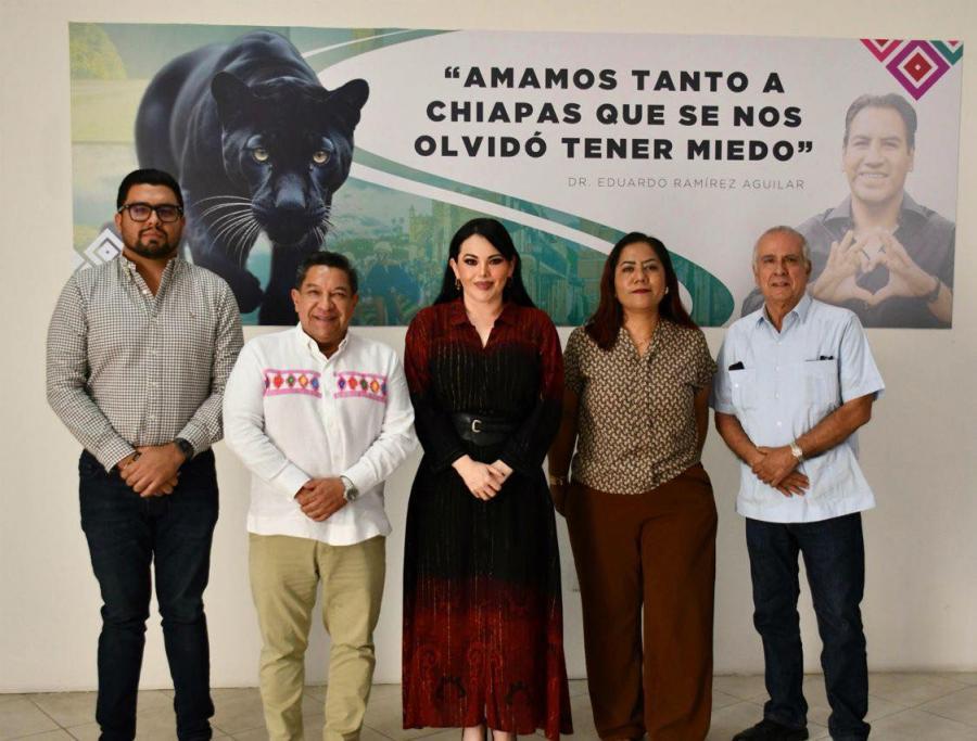 Secretaría Anticorrupción y Buen Gobierno fortalece alianza con el Consejo Estatal de Notarios