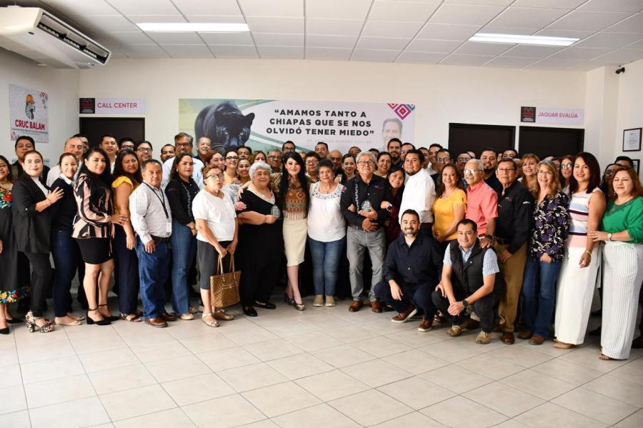 Ana Laura Romero Basurto reconoce a servidores del pueblo por su destacada labor y vocación de servicio