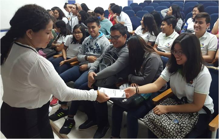 Entrega de material informativo en la región de Chiapa de Corzo